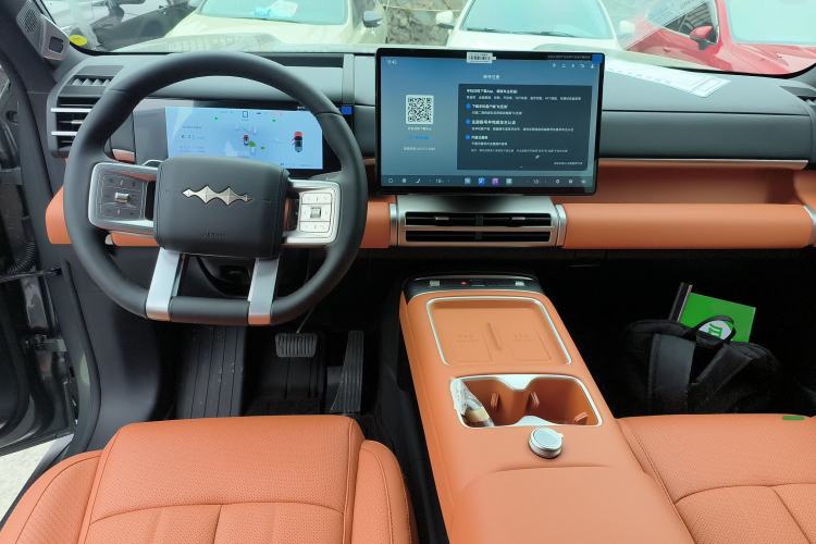 Used Formula Leopard Titanium 7 2025 Model 190 km Four-Wheel Drive Ultra Edition Center Console