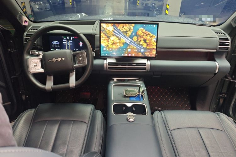Used Formula Leopard Titanium 7 2025 Model 190 km Four-Wheel Drive Ultra Edition Center Console
