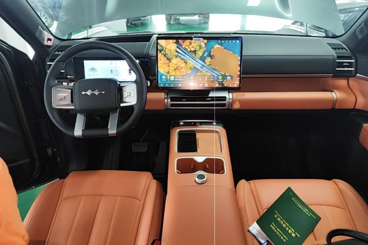 Used Formula Leopard Titanium 7 2025 Model 190 km Four-Wheel Drive Ultra Edition Center Console