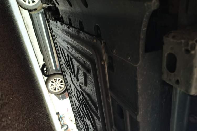 Used Formula Leopard Titanium 7 2025 Model 200 km Two-Wheel Drive Max Edition Chassis Front Left