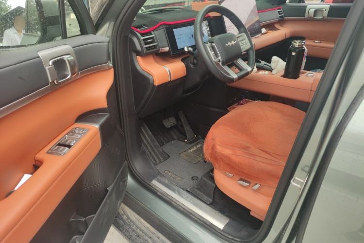 Used Formula Leopard Titanium 7 2025 Model 200 km Two-Wheel Drive Max Edition Driver Seat