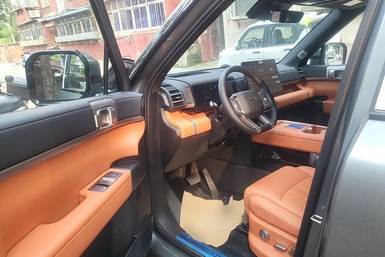 Used Formula Leopard Titanium 7 2025 Model 190 km Four-Wheel Drive Ultra Edition Driver Seat