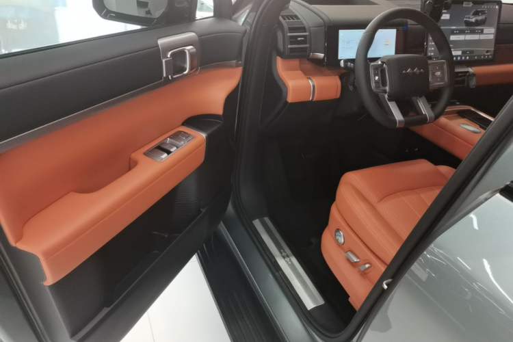 Used Formula Leopard Titanium 7 2025 Model 190 km Four-Wheel Drive Max Edition Driver Seat