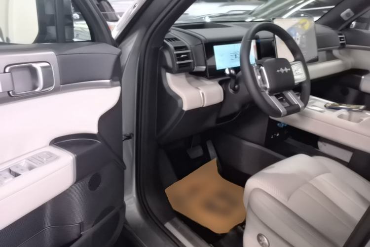 Used Formula Leopard Titanium 7 2025 Model 190 km Four-Wheel Drive Ultra Edition Driver Seat