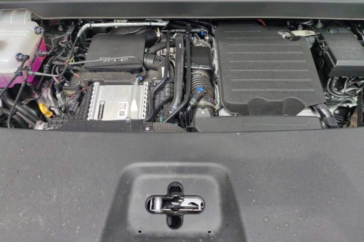 Used Formula Leopard Titanium 7 2025 Model 190 km Four-Wheel Drive Ultra Edition Engine Bay