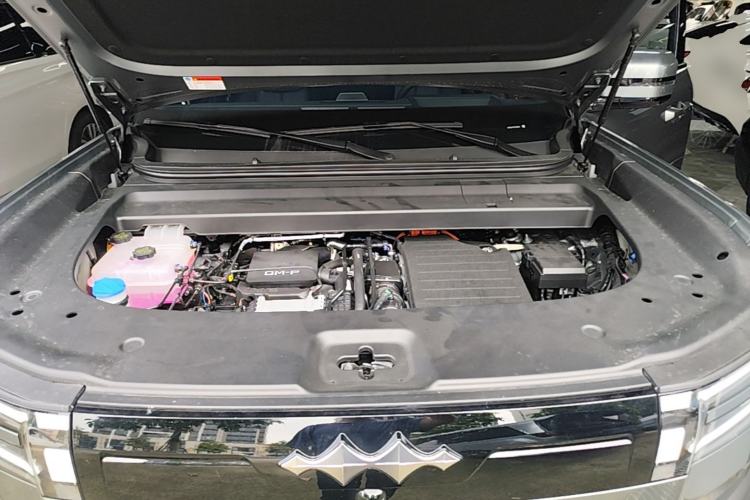 Used Formula Leopard Titanium 7 2025 Model 190 km Four-Wheel Drive Ultra Edition Engine Bay