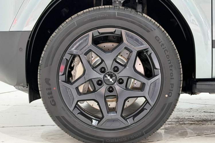 Used Formula Leopard Titanium 7 2025 Model 190 km Four-Wheel Drive Ultra Edition Exterior 11