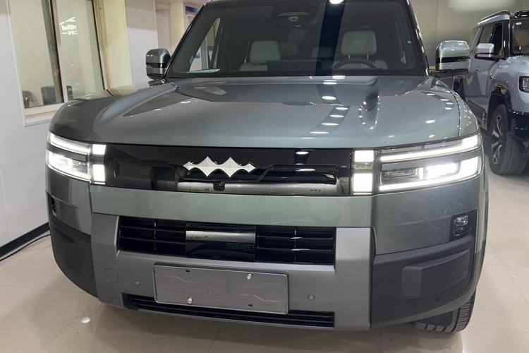Used Formula Leopard Titanium 7 2025 Model 190 km Four-Wheel Drive Ultra Edition Exterior 2