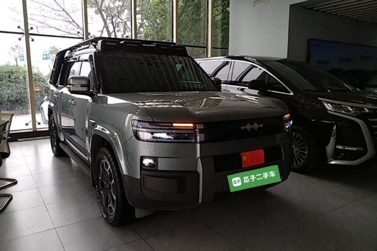 Used Formula Leopard Titanium 7 2025 Model 200 km Two-Wheel Drive Max Edition Front Right 45 Deg