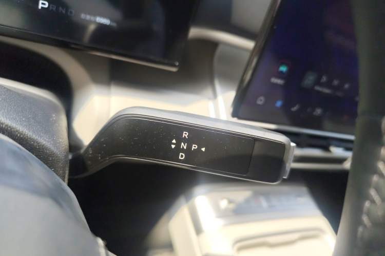 Used Formula Leopard Titanium 7 2025 Model 190 km Four-Wheel Drive Ultra Edition Gear Lever