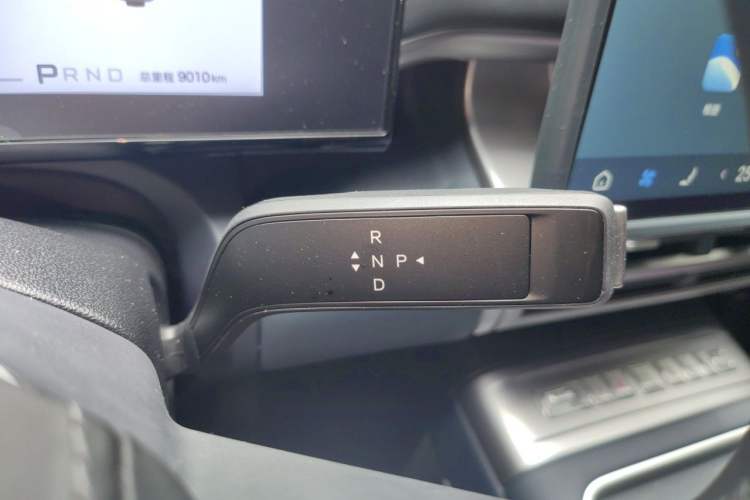 Used Formula Leopard Titanium 7 2025 Model 190 km Four-Wheel Drive Ultra Edition Gear Lever