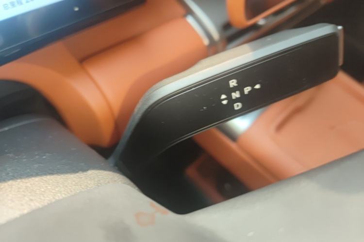 Used Formula Leopard Titanium 7 2025 Model 190 km Four-Wheel Drive Ultra Edition Gear Lever
