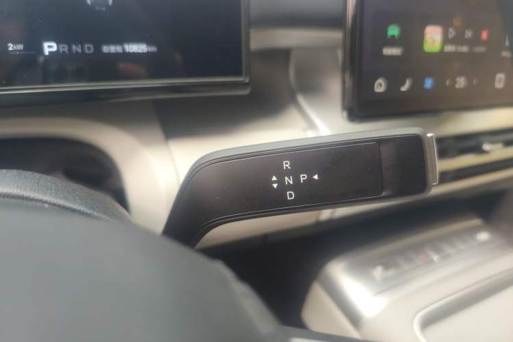 Used Formula Leopard Titanium 7 2025 Model 190 km Four-Wheel Drive Ultra Edition Gear Lever