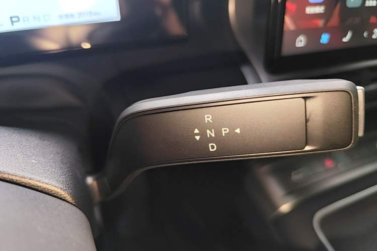 Used Formula Leopard Titanium 7 2025 Model 190 km Four-Wheel Drive Ultra Edition Gear Lever