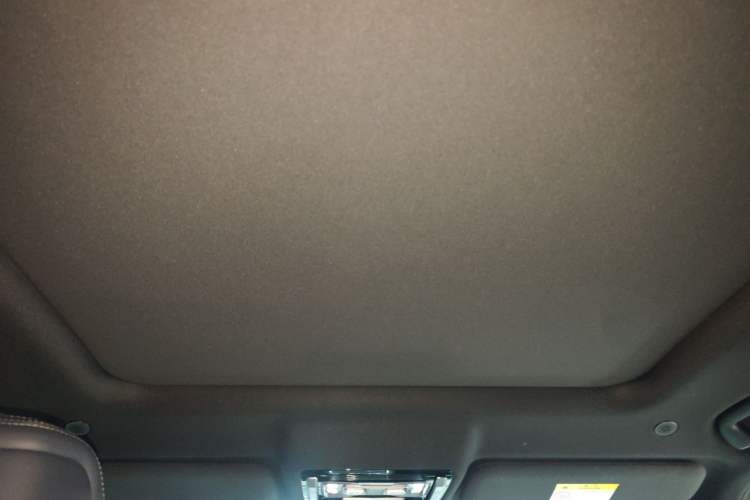 Used Formula Leopard Titanium 7 2025 Model 190 km Four-Wheel Drive Ultra Edition Headliner
