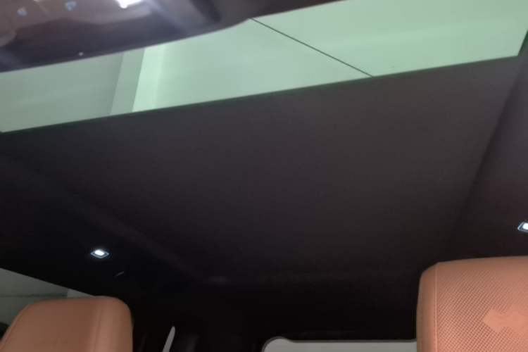 Used Formula Leopard Titanium 7 2025 Model 190 km Four-Wheel Drive Ultra Edition Headliner