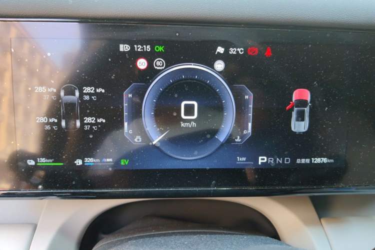 Used Formula Leopard Titanium 7 2025 Model 190 km Four-Wheel Drive Ultra Edition Instrument Cluster