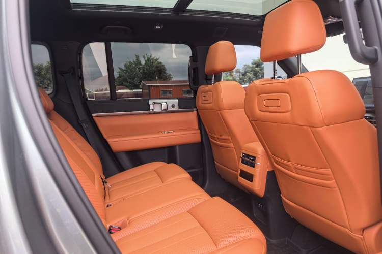 Used Formula Leopard Titanium 7 2025 Model 200 km Two-Wheel Drive Max Edition Interior 1