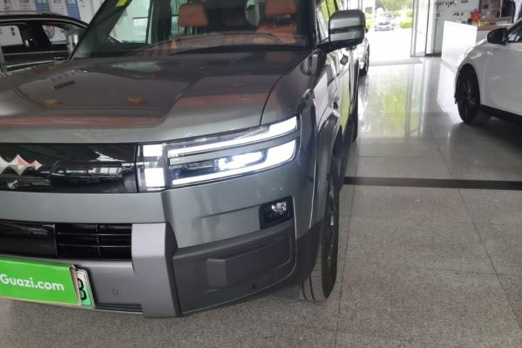 Used Formula Leopard Titanium 7 2025 Model 200 km Two-Wheel Drive Max Edition Left Front Headlight