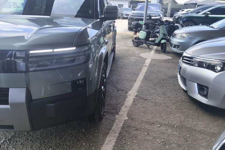 Used Formula Leopard Titanium 7 2025 Model 190 km Four-Wheel Drive Ultra Edition Left Front Headlight