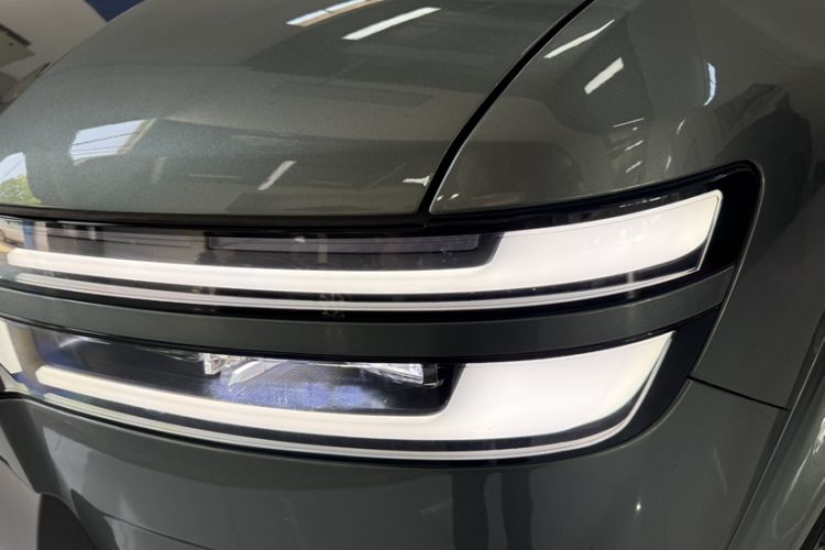 Used Formula Leopard Titanium 7 2025 Model 190 km Four-Wheel Drive Ultra Edition Left Front Headlight