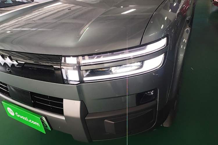 Used Formula Leopard Titanium 7 2025 Model 190 km Four-Wheel Drive Ultra Edition Left Front Headlight