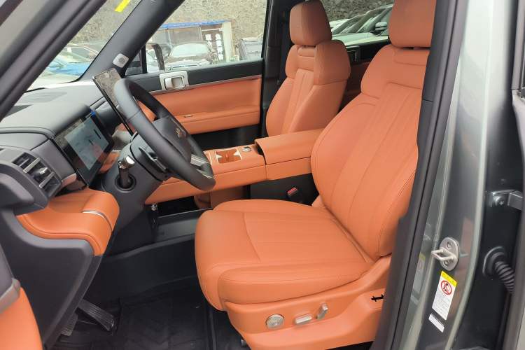 Used Formula Leopard Titanium 7 2025 Model 190 km Four-Wheel Drive Ultra Edition Left Front Seat