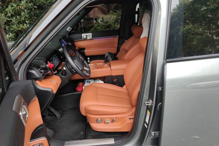 Used Formula Leopard Titanium 7 2025 Model 200 km Two-Wheel Drive Max Edition Left Front Seat