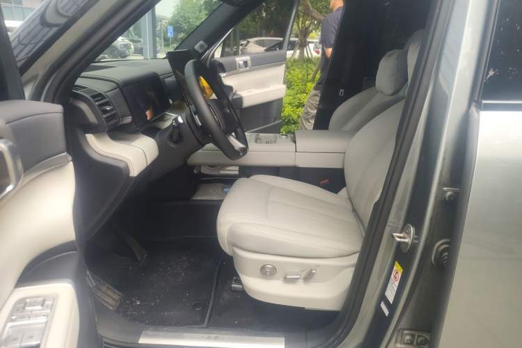 Used Formula Leopard Titanium 7 2025 Model 190 km Four-Wheel Drive Ultra Edition Left Front Seat