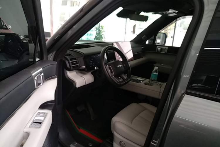 Used Formula Leopard Titanium 7 2025 Model 200 km Two-Wheel Drive Max Edition Left Front Seat