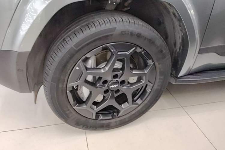 Used Formula Leopard Titanium 7 2025 Model 190 km Four-Wheel Drive Ultra Edition Left Front Wheel Hub