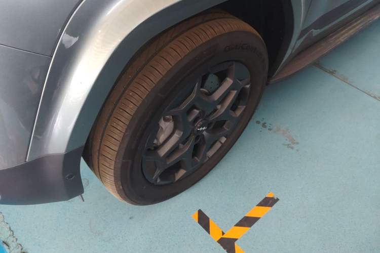 Used Formula Leopard Titanium 7 2025 Model 190 km Four-Wheel Drive Ultra Edition Left Front Wheel Hub