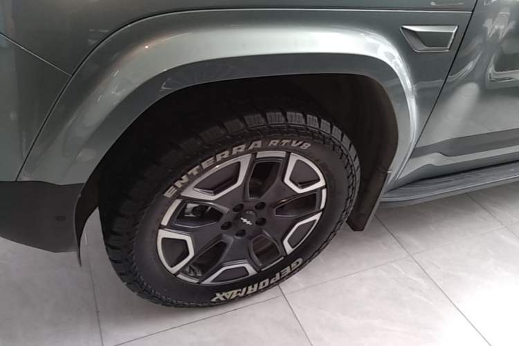 Used Formula Leopard Titanium 7 2025 Model 200 km Two-Wheel Drive Max Edition Left Front Wheel Hub
