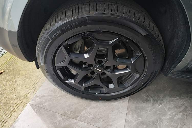 Used Formula Leopard Titanium 7 2025 Model 190 km Four-Wheel Drive Ultra Edition Left Front Wheel Hub