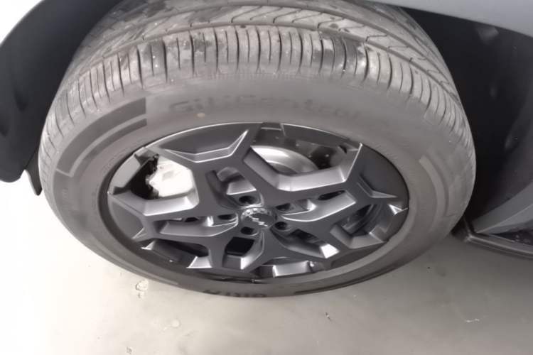 Used Formula Leopard Titanium 7 2025 Model 190 km Four-Wheel Drive Ultra Edition Left Front Wheel Hub