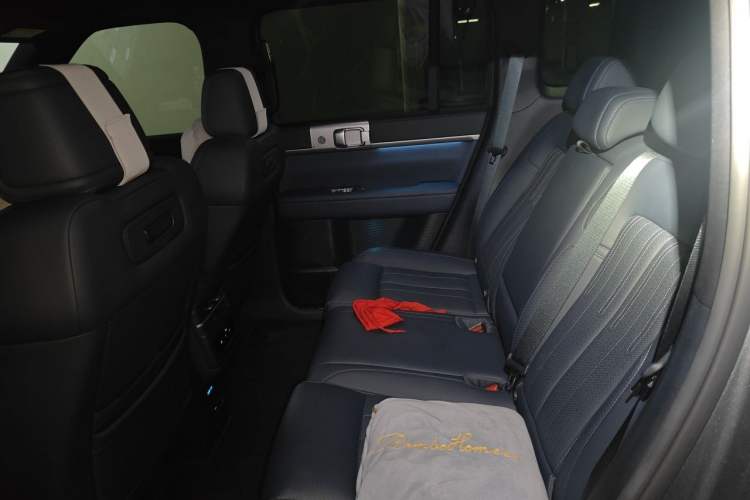 Used Formula Leopard Titanium 7 2025 Model 190 km Four-Wheel Drive Ultra Edition Left Rear Seat