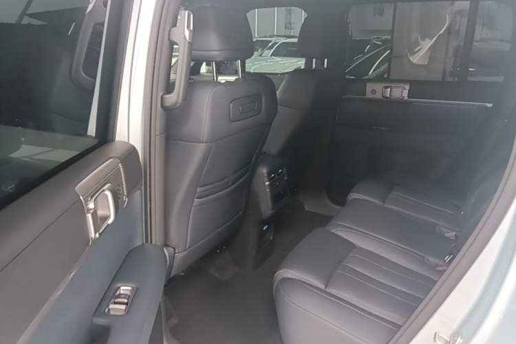Used Formula Leopard Titanium 7 2025 Model 190 km Four-Wheel Drive Ultra Edition Left Rear Seat