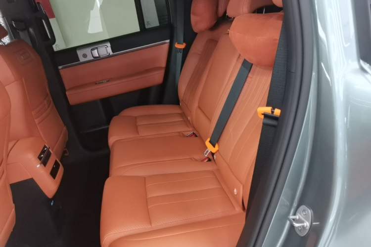 Used Formula Leopard Titanium 7 2025 Model 190 km Four-Wheel Drive Max Edition Left Rear Seat