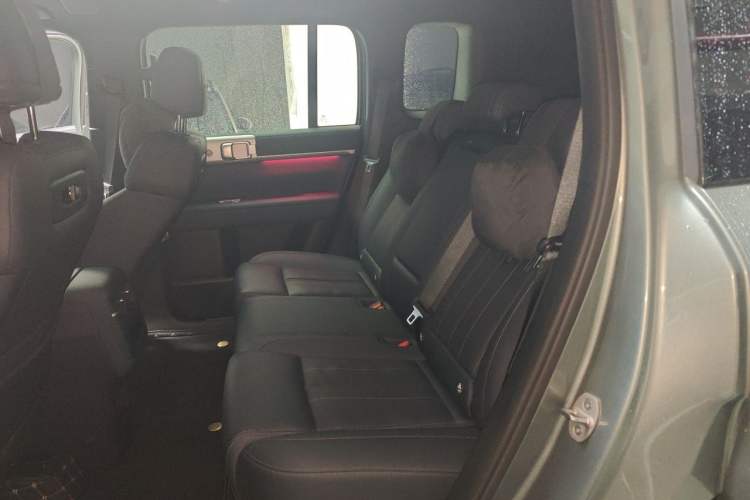 Used Formula Leopard Titanium 7 2025 Model 190 km Four-Wheel Drive Ultra Edition Left Rear Seat