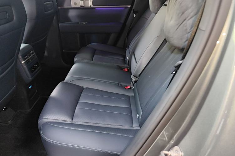Used Formula Leopard Titanium 7 2025 Model 190 km Four-Wheel Drive Ultra Edition Left Rear Seat