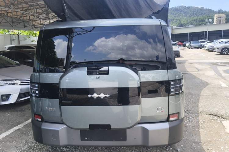 Used Formula Leopard Titanium 7 2025 Model 190 km Four-Wheel Drive Ultra Edition Rear