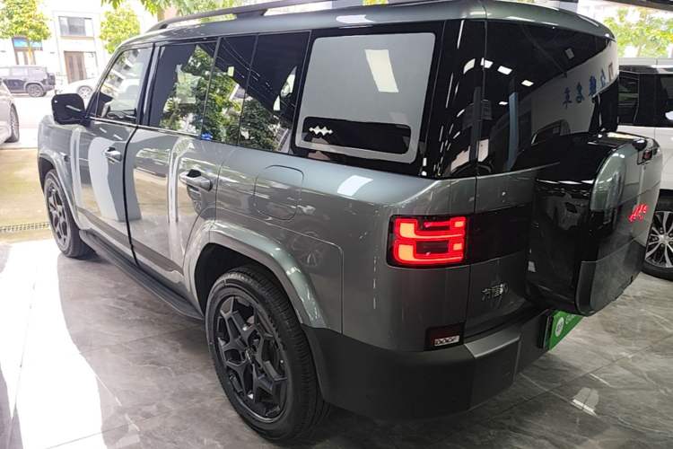 Used Formula Leopard Titanium 7 2025 Model 190 km Four-Wheel Drive Ultra Edition Rear Left 45 Deg