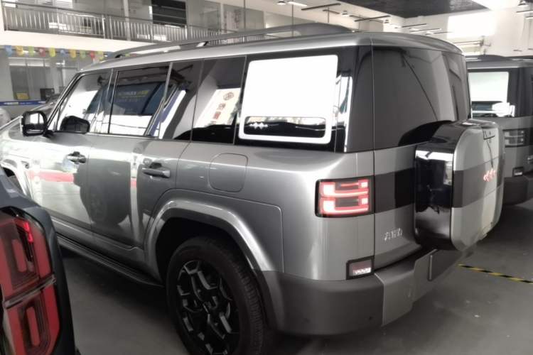 Used Formula Leopard Titanium 7 2025 Model 190 km Four-Wheel Drive Ultra Edition Rear Left 45 Deg