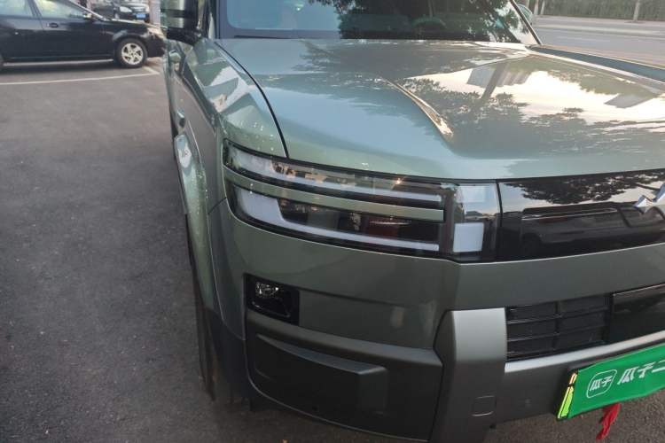 Used Formula Leopard Titanium 7 2025 Model 200 km Two-Wheel Drive Max Edition Right Front Headlight