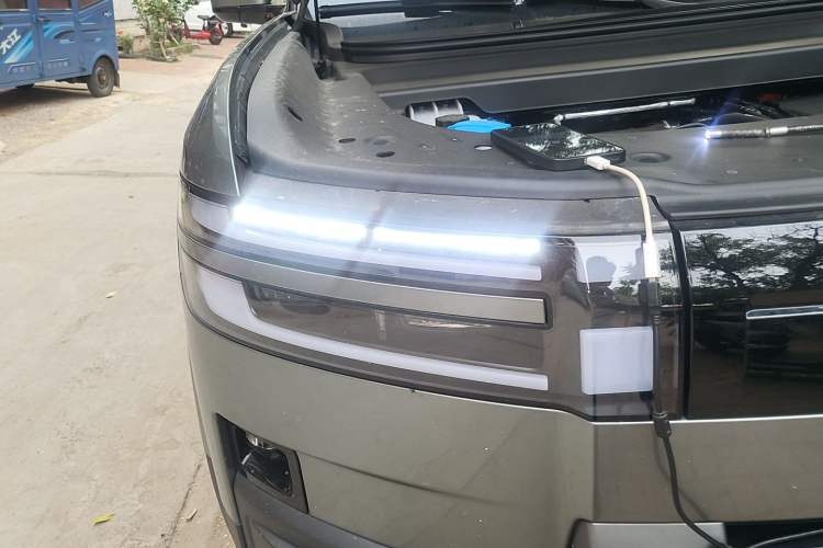 Used Formula Leopard Titanium 7 2025 Model 190 km Four-Wheel Drive Ultra Edition Right Front Headlight