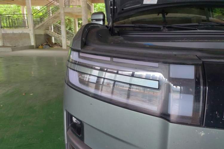 Used Formula Leopard Titanium 7 2025 Model 190 km Four-Wheel Drive Ultra Edition Right Front Headlight