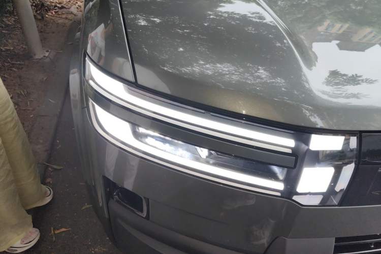 Used Formula Leopard Titanium 7 2025 Model 200 km Two-Wheel Drive Max Edition Right Front Headlight