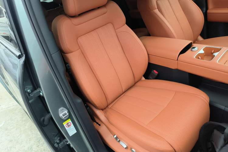 Used Formula Leopard Titanium 7 2025 Model 190 km Four-Wheel Drive Ultra Edition Right Front Seat