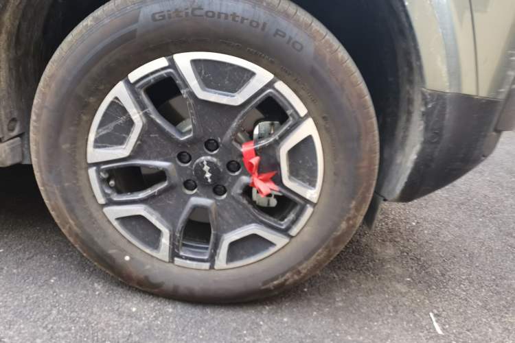 Used Formula Leopard Titanium 7 2025 Model 200 km Two-Wheel Drive Max Edition Right Front Wheel Hub