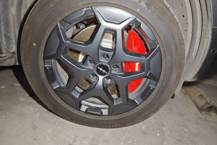 Used Formula Leopard Titanium 7 2025 Model 190 km Four-Wheel Drive Ultra Edition Right Front Wheel Hub
